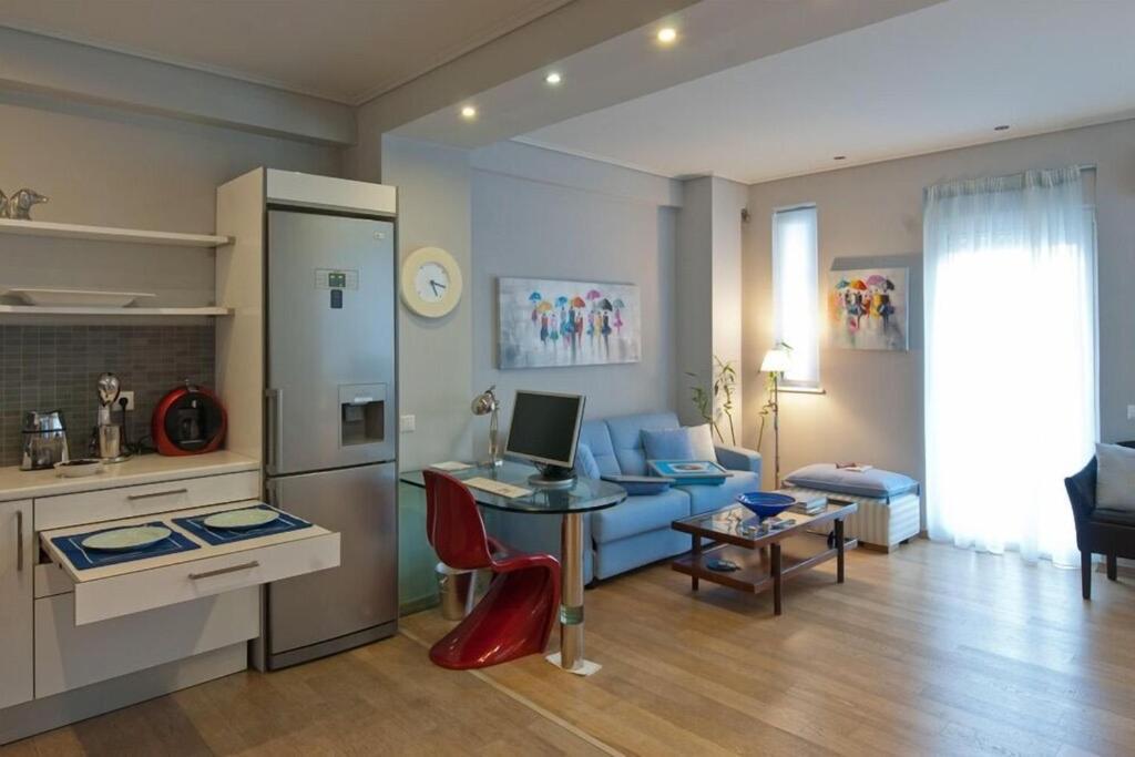 Acropolis Luxury Apartment With Balcony เอเธนส์ ภายนอก รูปภาพ