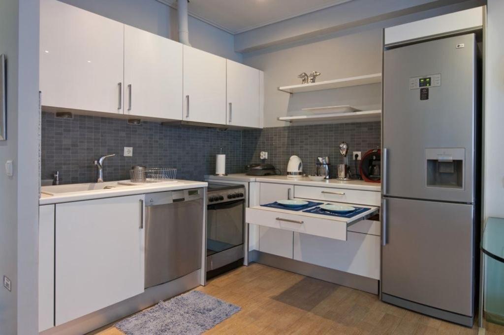 Acropolis Luxury Apartment With Balcony เอเธนส์ ภายนอก รูปภาพ