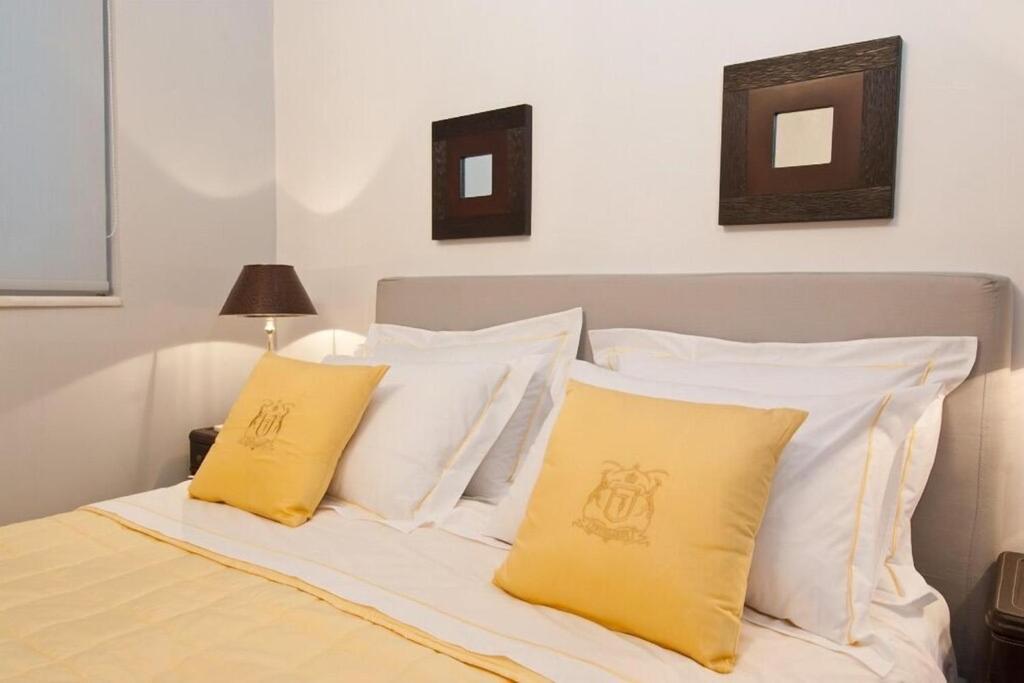 Acropolis Luxury Apartment With Balcony เอเธนส์ ภายนอก รูปภาพ